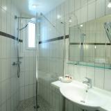 Bathroom Hotel Eden Geneve